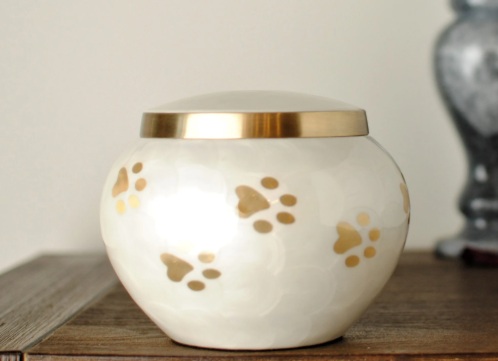 Pet urn 12